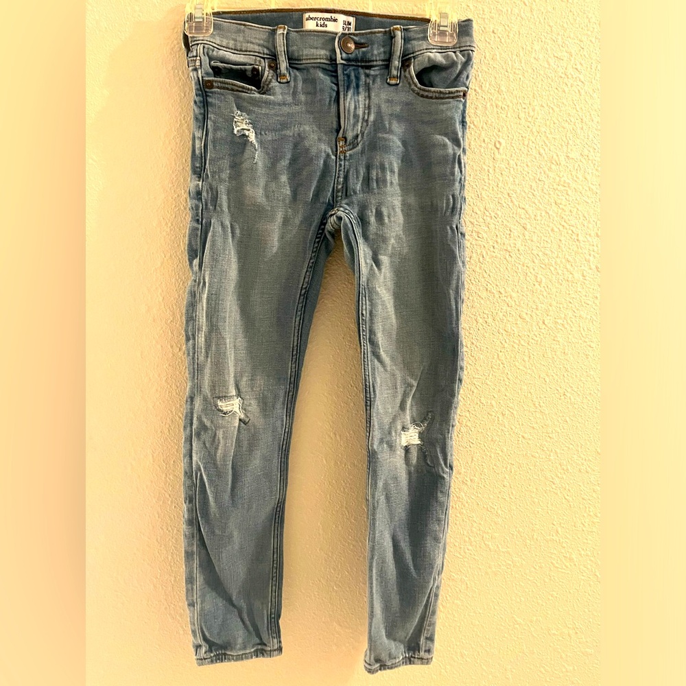 Abercrombie Kids Girls Super Skinny Distressed Jeans- Size 9/10 Slim